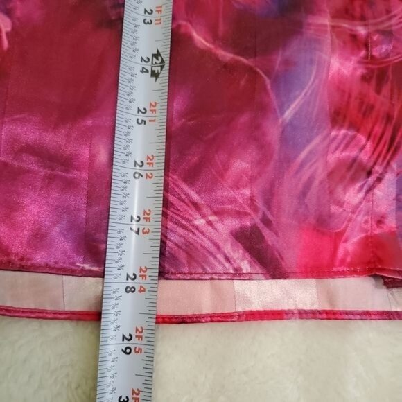 T Tahari Womens blouse Driya Pink Satin Printed Workwear Size XL snap button new - Picture 12 of 16